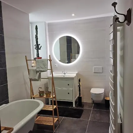 بيت ضيافة De L'iris 3*