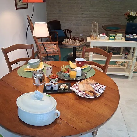De L'iris Guest house Sainte-Croix-sur-Mer